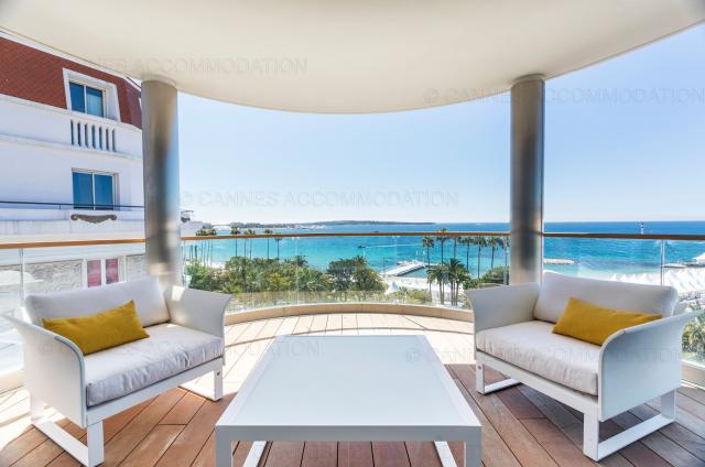 Location vacances à Cannes: votre choix d'appartements et villas - Terrace - 7 Croisette 7C801