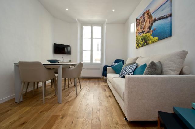 Location vacances à Cannes: votre choix d'appartements et villas - Details - Lemarchal