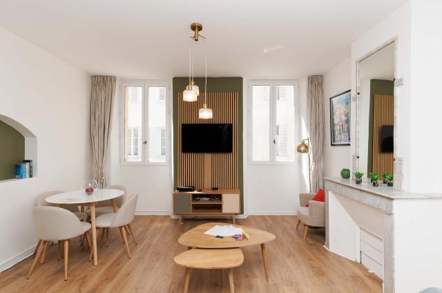 Location vacances &agrave; Cannes: votre choix d'appartements et villas - Details - Napoleon
