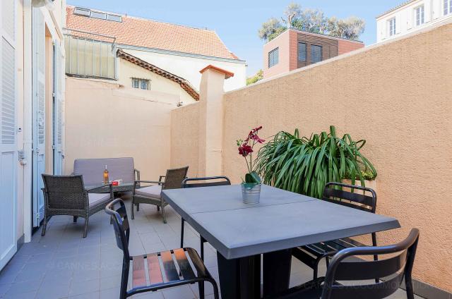 Regates Royales of Cannes 2024 apartment rental D -126 - Details - Bessons