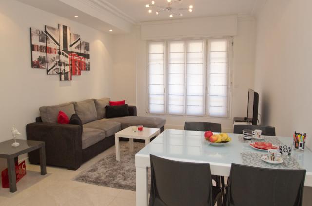 Location appartement Mipcom 2024 J -155 - Details - Bijou