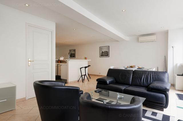 Regates Royales of Cannes 2024 apartment rental D -126 - Hall – living-room - Buttura 2