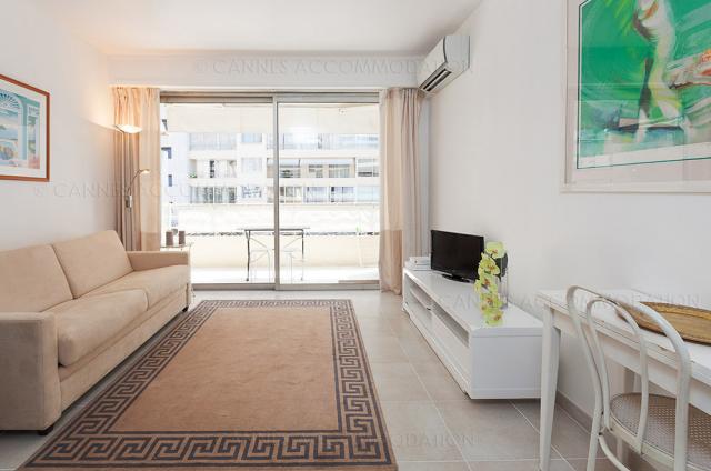 Mipcom 2024 apartment rental D -153 - Details - GH 105H