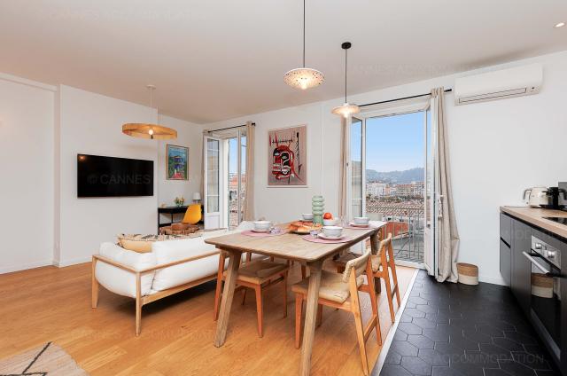 Location vacances à Cannes: votre choix d'appartements et villas - Hall – living-room - Pegase