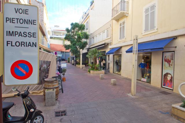 Florian Square.jpg