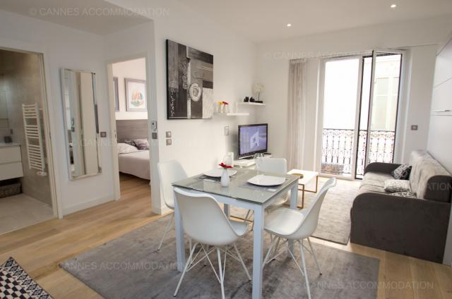 Location appartement Cannes IPEM 2023 - Hall – living-room - Sparkle